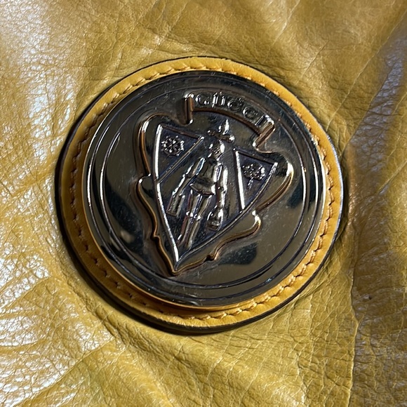 Authentic Gucci Hysteria Mustard Calfskin Clutch - Picture 3 of 12
